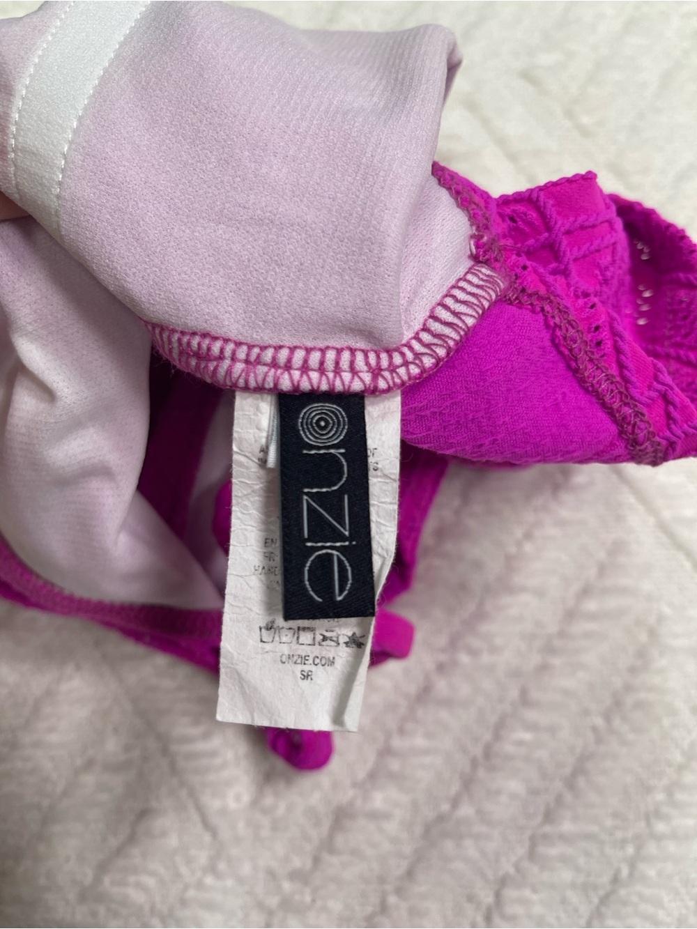 Onzie Dark Pink Swim Crop Top Textured Overlay Size M/L - Picture 2 of 8